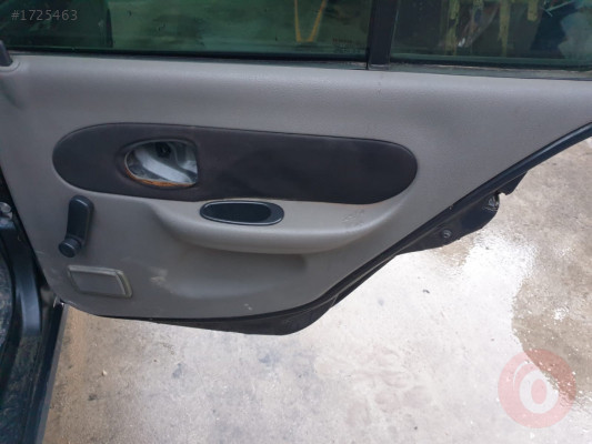 renault symbol 2010 sağ arka  kapı döşemesi (son fiyat)