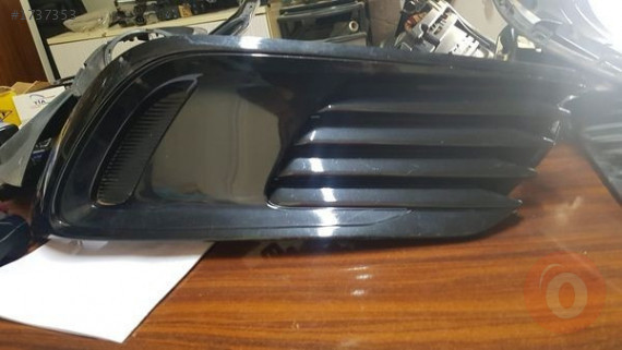 Toyota Auris 2012 2018 ön sağ sis farı kapağı çıkma