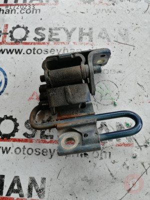 3B0831412B volkswagen bora sağ ön kapı alt menteşesi