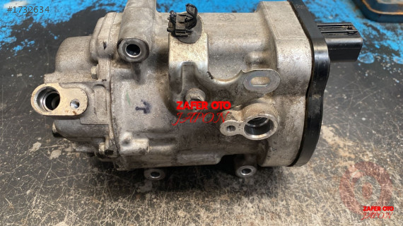 TOYOTA - CHR (HYBRİD) / 2ZR 1.8 KLİMA KOMPRESÖRÜ (042400-0370)