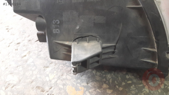 Huyundai i30 sol far
