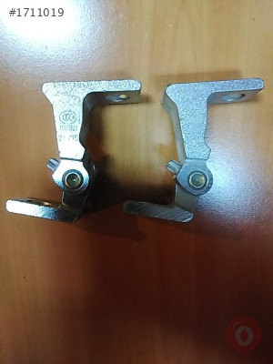 Skoda süper b b 6sol arka kapı menteseleri 8k0831401A