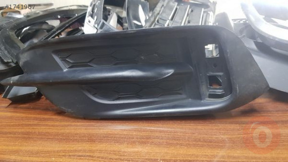 Honda Civic 2016 2018 arka sağ reflektör kapağı çıkma