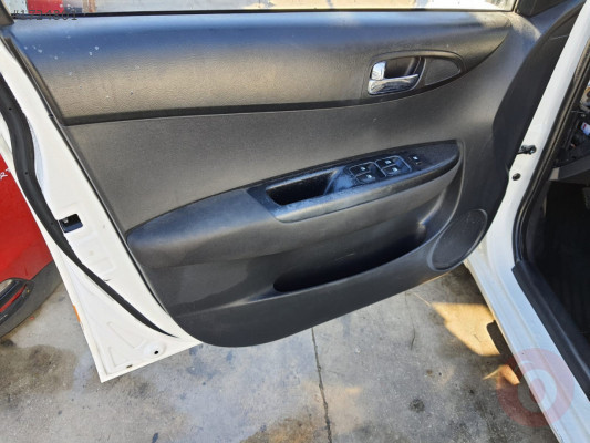 hyundai i20 2013 orjinal sol ön kapı döşemesi (son fiyat)