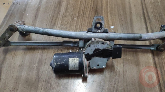 1J1 955 118  Bora silecek motoru ve mekanizması