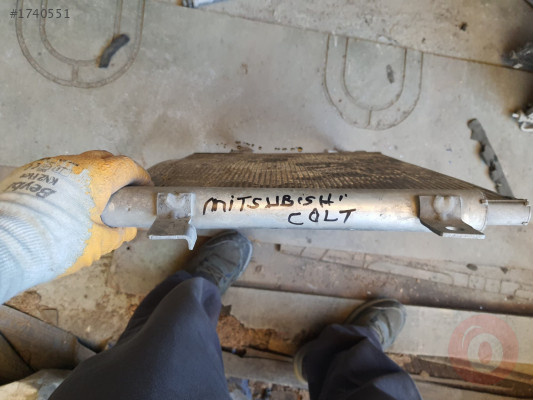 MİTSUBİSHİ COLT KLİMA RADYATÖR MR568975