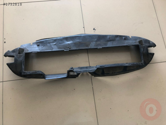 MERCEDES A SERİSİ W177 ÖN HAVA KANALI A1778854700