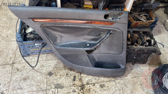 VW GOLF 5 SOL ARKA KAPI DÖŞEMESİ ORJ ÇIKMA