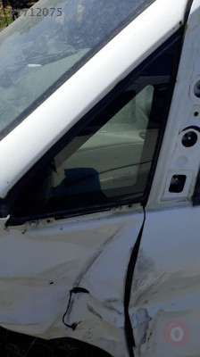 hyundai starex çıkma sol ön kelebek cam
