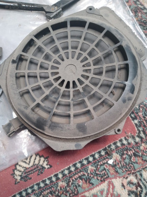 Audi A4 arka subwoofer hoparlör