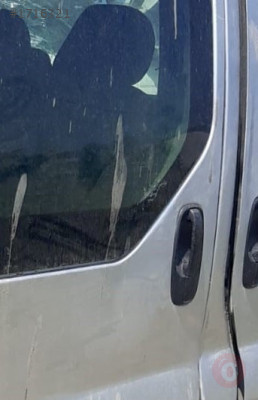 renault trafic çıkma sağ sürgü kapı kolu