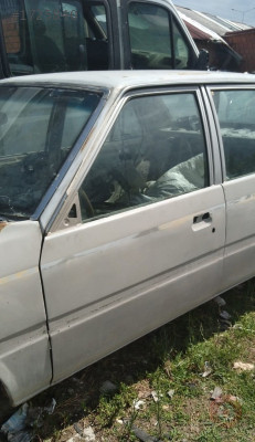 1994 model kia capital 1.8 benzinli çıkma sol ön kapı