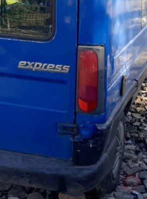 1997 renault express 1.4 benzinli çıkma sağ stop lambası