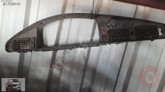 90 model Mazda 6 26 gösterge çerçevesi