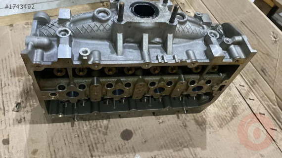 04L103479 - 04L103475P-04L103404H  1.4  TSİ SİLİNDİR KAPAĞI