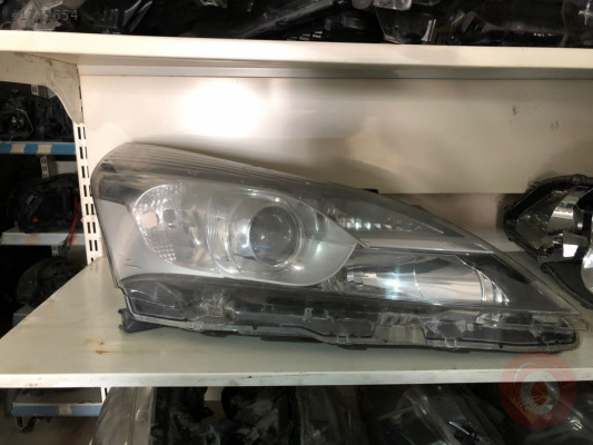 TOYOTA VERSO 13- SAĞ FAR