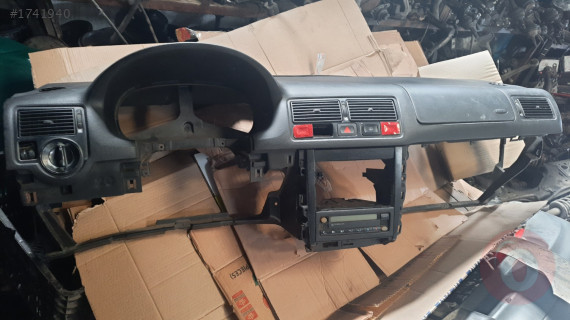 volkswagen GOLF 4 Torpido Göğüs çıkma (1997 - 2004)