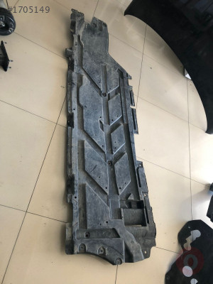 MERCEDES W177 YOLCU ALT TEPSİ A1776808403