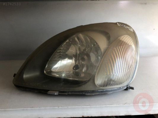 TOYOTA YARİS 00-04 SOL FAR