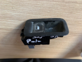 Oto Çıkma Parça / Volkswagen / Polo / Oto Cam / Cam Düğmesi / Çıkma Parça 