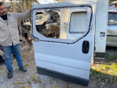 Oto Çıkma Parça / Renault / Trafic / Kaporta & Karoser / Sağ Sürgülü Kapı / Çıkma Parça 