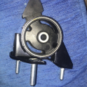 Oto Çıkma Parça / Toyota / Corolla / Motor / Takozu & Kulağı / Çıkma Parça 