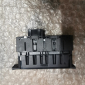 Oto Çıkma Parça / Volkswagen / Transporter / Elektrik / Dörtlü Flaşör Düğmesi / Çıkma Parça 