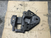 Oto Çıkma Parça / Renault / R 19 / Motor / Takozu & Kulağı / Çıkma Parça 