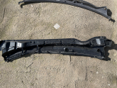 Oto Çıkma Parça / Toyota / Corolla / Oto Cam / Ön Cam Izgarası / Çıkma Parça 