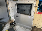 Oto Çıkma Parça / Toyota / Hilux / Oto Cam / Kapı Camları / Çıkma Parça 