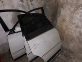 Oto Çıkma Parça / Volkswagen / Passat / Kaporta & Karoser / Sağ Ön Kapı / Çıkma Parça 
