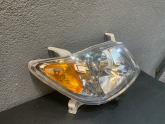 Oto Çıkma Parça / Toyota / Hilux / Far & Stop / Sağ Ön Far / Sıfır Parça 