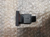 Oto Çıkma Parça / Volkswagen / Transporter / Elektrik / Dörtlü Flaşör Düğmesi / Çıkma Parça 