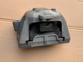 Oto Çıkma Parça / Volkswagen / Golf / Motor / Takozu & Kulağı / Çıkma Parça 