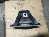 Oto Çıkma Parça / Renault / Megane / Motor / Takozu & Kulağı / Çıkma Parça 