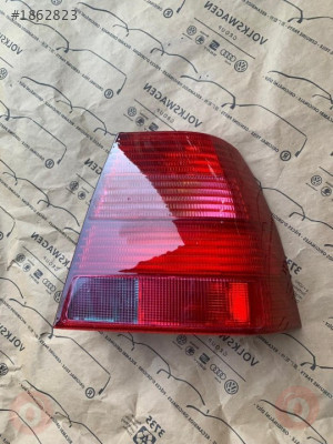VW BORA 98-05 STOP LAMBASI SAĞ (FÜME) 1J5945096AD 1J5945112P