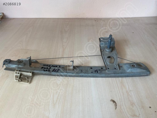 RENAULT MEGANE II SAĞ ARKA CAM KRİKOSU