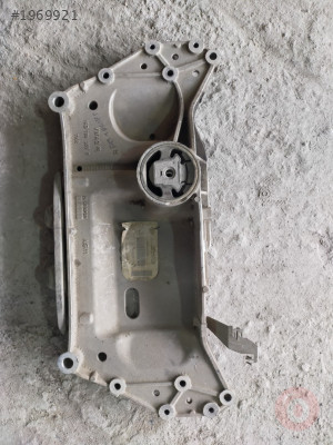 GOLF MOTOR TRAVERSİ 1K0199369F 1K0199369G
