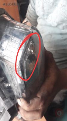 İ 20 HYUNDAİ SOL ÖN FAR UÇ KISMINDA ÇATLAK VAR