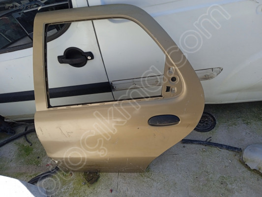 Fiat Albea sol arka kapi