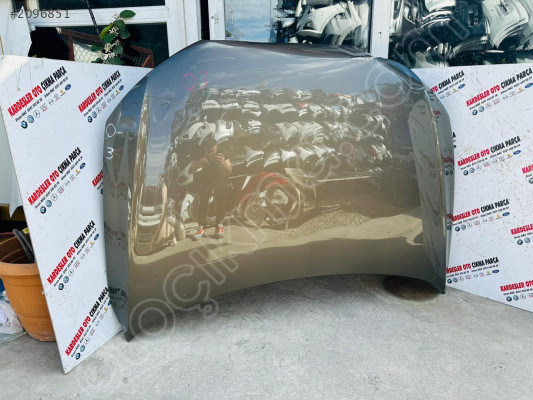 Audi Q3 Çıkma motor kaputu