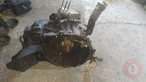 mitsubishi carisma 1.9 did çıkma dizel şanzıman manuel
