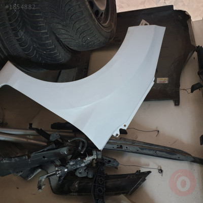 Ford fiesta sol ön çamurluk çıkma parça hatasız orjinal