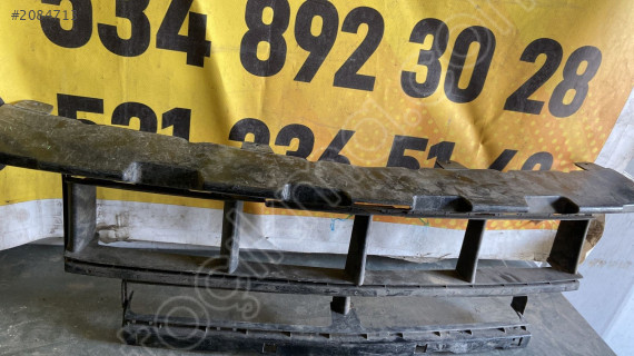 W176 ön tampon orta braketi
