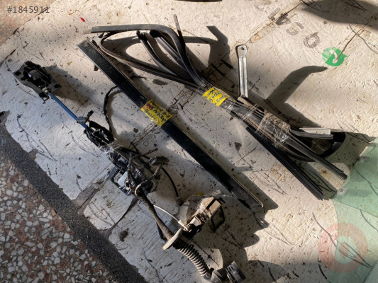 PEUGEOT 407 SOL ARKA KAPI CAM KRİKOSU ORJİNAL ÇIKMA
