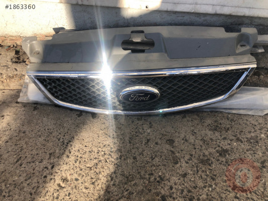 Çıkma orjinal Mondeo ön panjur 3s71