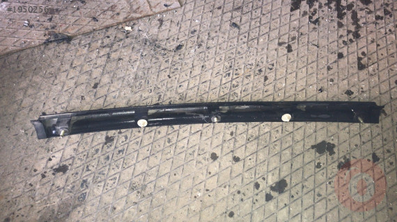 Renault Megane 1 bagaj kapak bandı