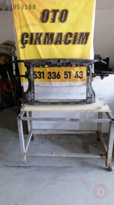 8P0805594 Audi A3 Ön Panel  2004-2012