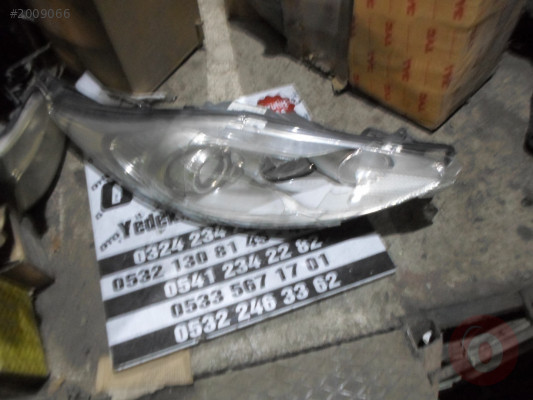 FORD FİESTA 2010 MERCEKLİ SAĞ FAR SIFIR