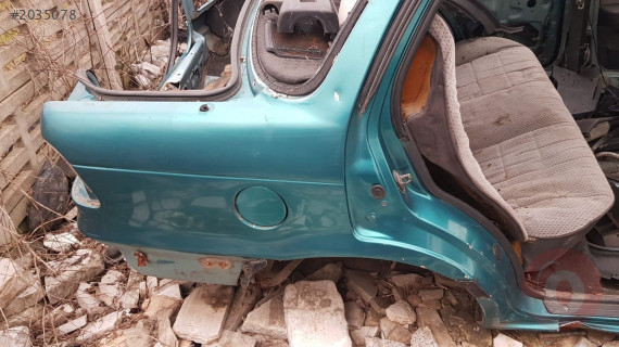 90 mitsubishi lancer kesme sağ arka çamurluk